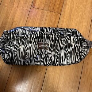 Kenneth Cole Reaction Zebra Cosmetic Bag